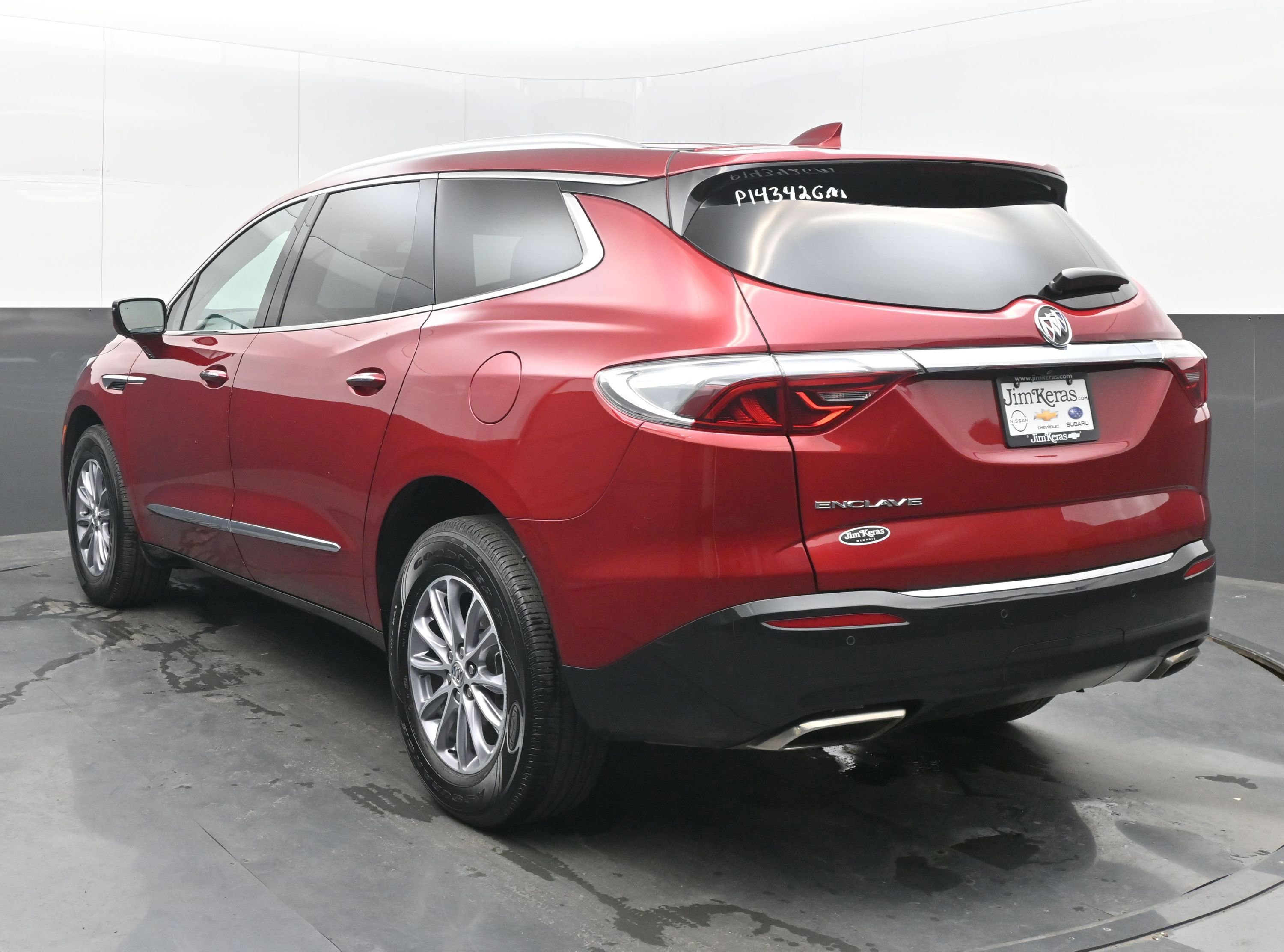 Used 2024 Buick Enclave Premium image 8