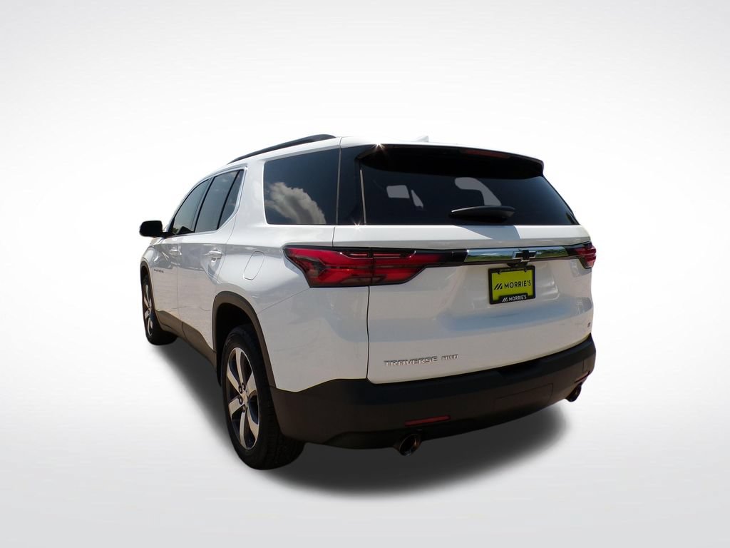 Used 2023 Chevrolet Traverse LT w/ LT Premium Package AWD/4WD image 3