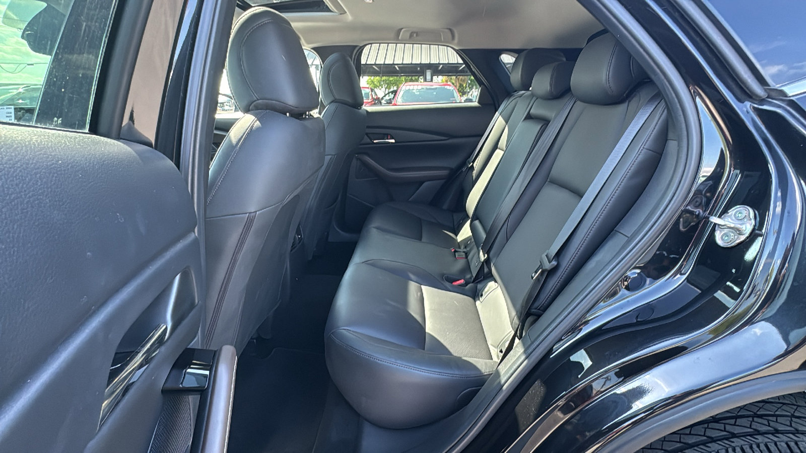 Used 2023 MAZDA CX-30 AWD 2.5 S w/ Premium Package image 16