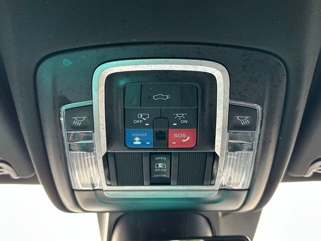 Used 2023 RAM 1500 Laramie AWD/4WD image 39