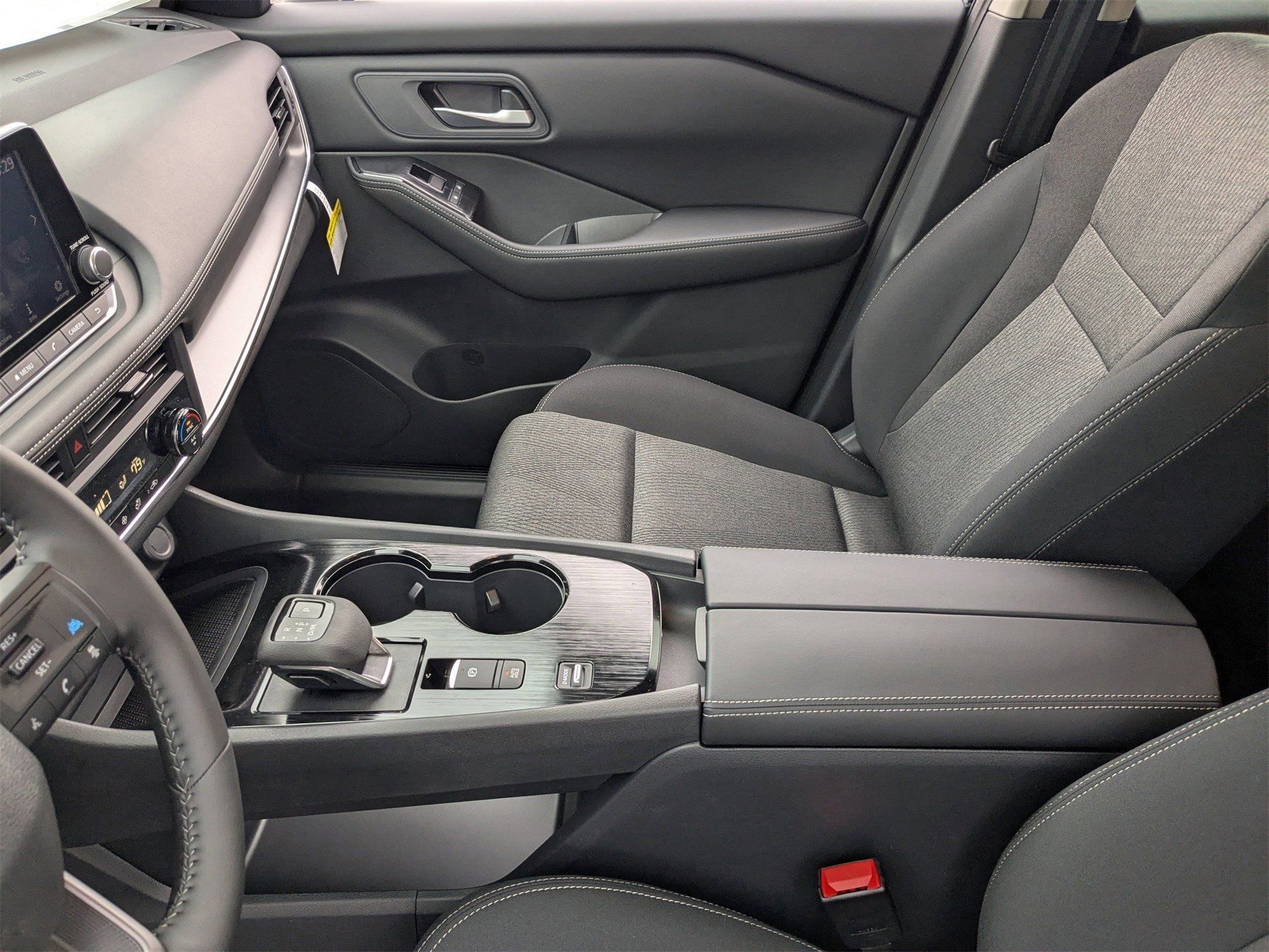 New 2026 Nissan Rogue SV FWD image 12