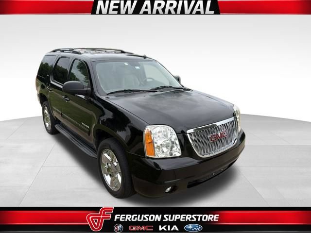 Used 2013 GMC Yukon SLT w/ SLT-2 Equipment Package RWD image 1