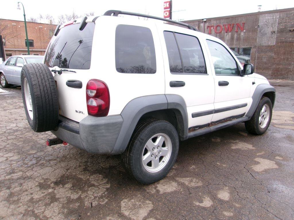 Used 2007 Jeep Liberty Sport AWD/4WD image 4