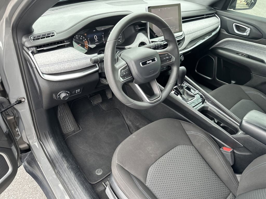 Used 2023 Jeep Compass Sport AWD/4WD image 12