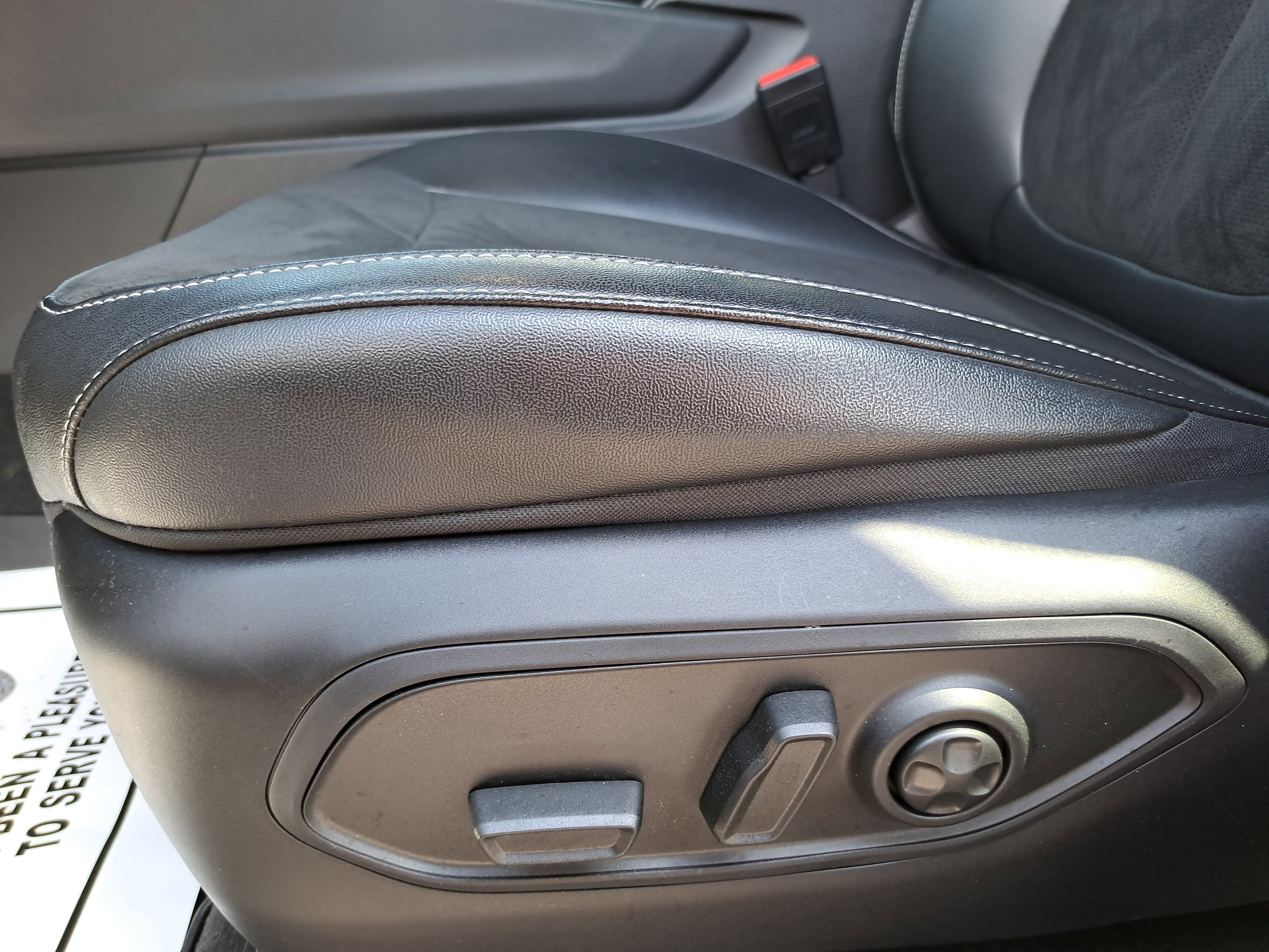 Used 2024 Jeep Grand Cherokee Altitude image 27