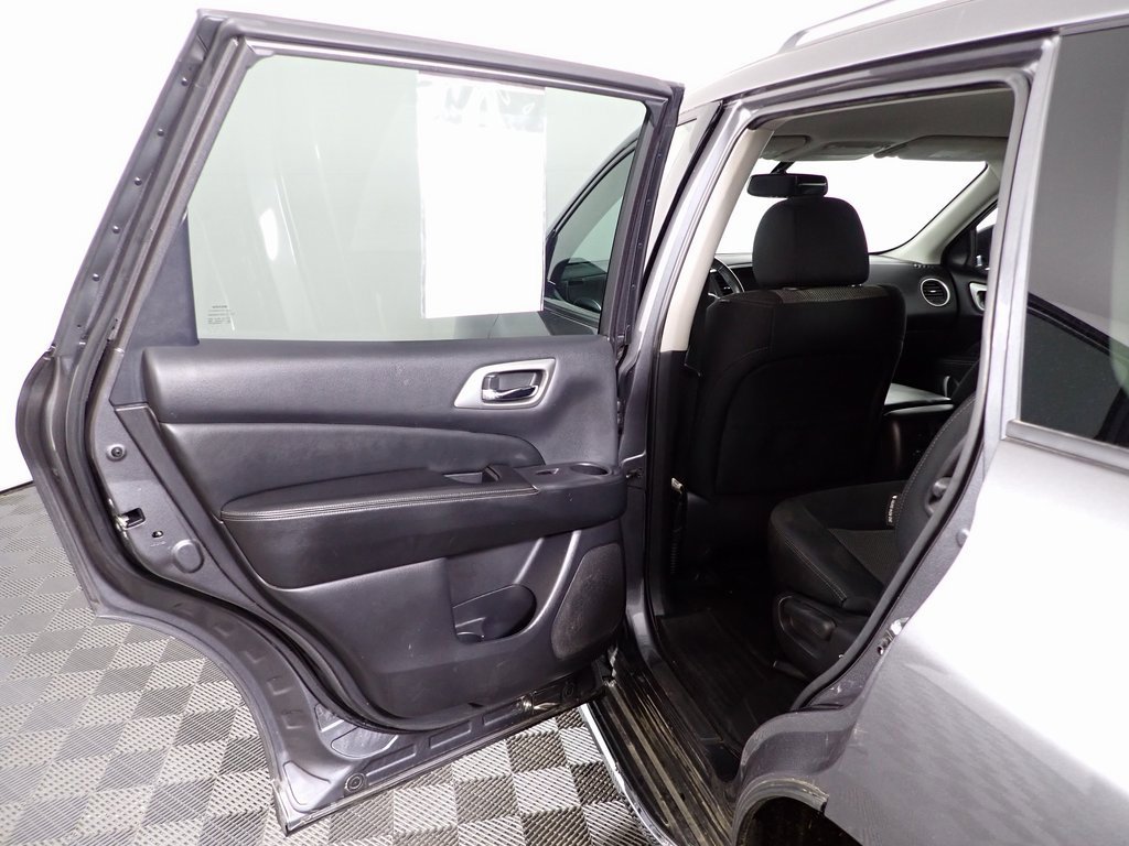 Used 2018 Nissan Pathfinder SV w/ SV All Weather Package image 25