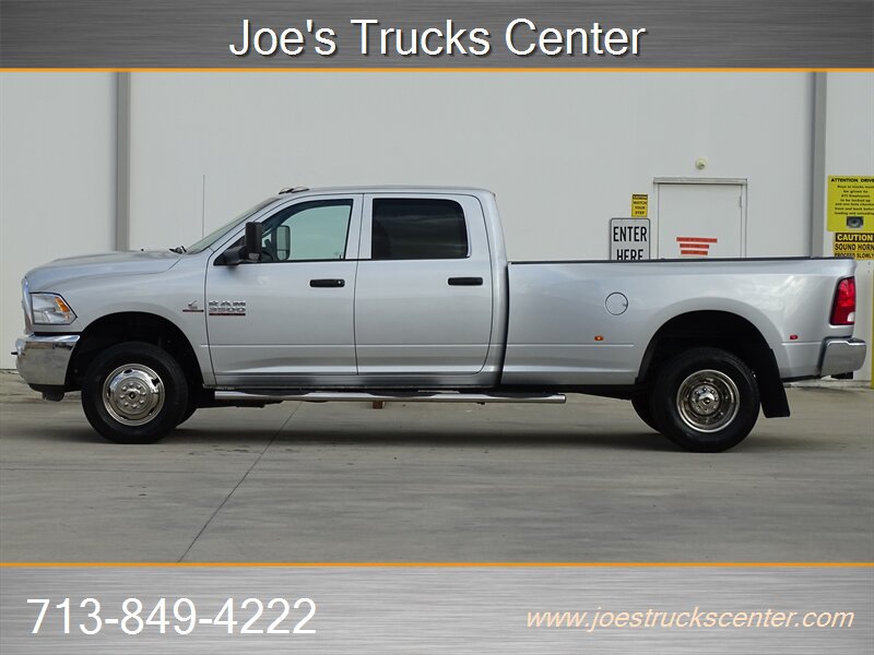 Used 2018 RAM 3500 Tradesman w/ Chrome Appearance Group AWD/4WD image 3