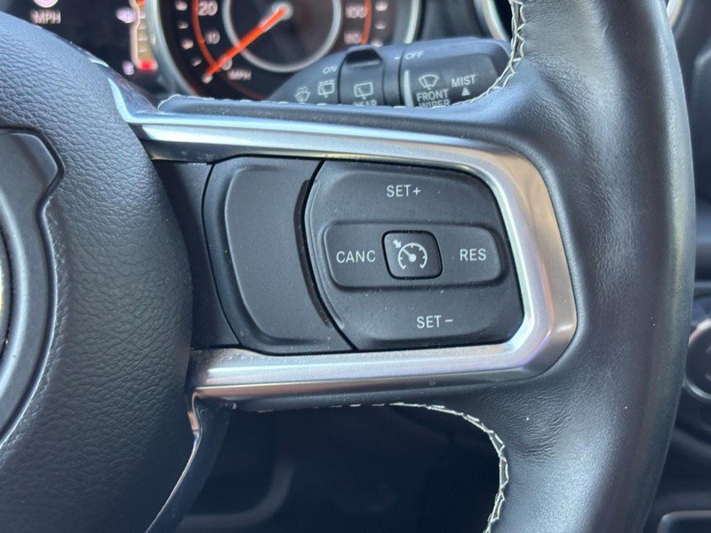 Used 2018 Jeep Wrangler Unlimited Sahara AWD/4WD image 18