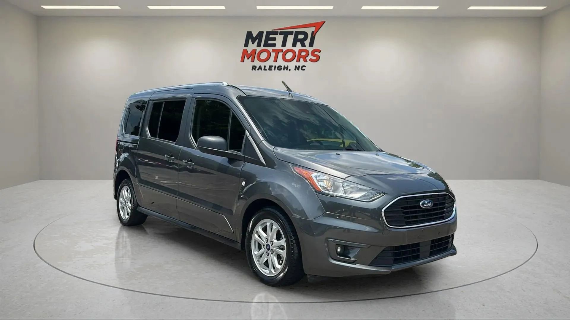 Used 2020 Ford Transit Connect XLT image 3