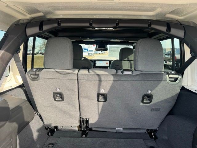New 2026 Jeep Wrangler Unlimited Rubicon w/ Safety Group AWD/4WD image 32