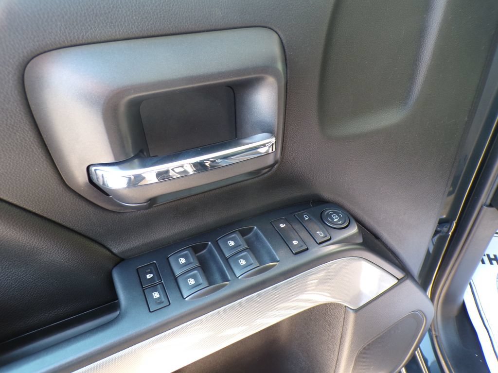 Used 2018 Chevrolet Silverado 1500 LT w/ All Star Edition AWD/4WD image 23