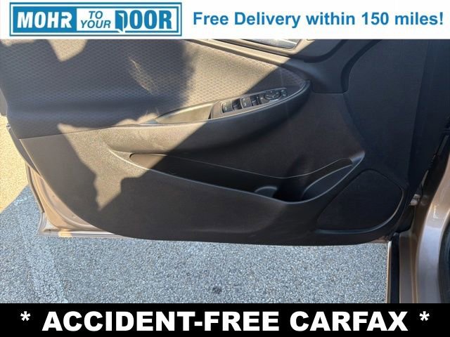 Used 2018 Chevrolet Malibu LT FWD image 10