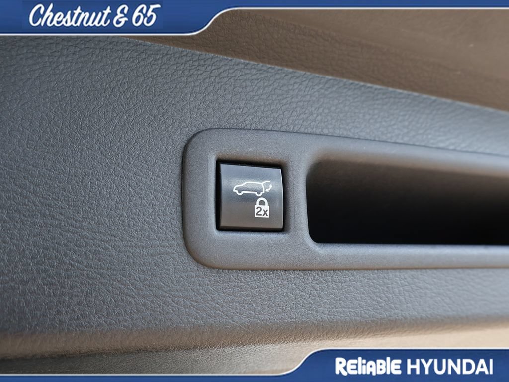 Used 2022 Toyota Sienna XLE w/ XLE Plus Package FWD image 17