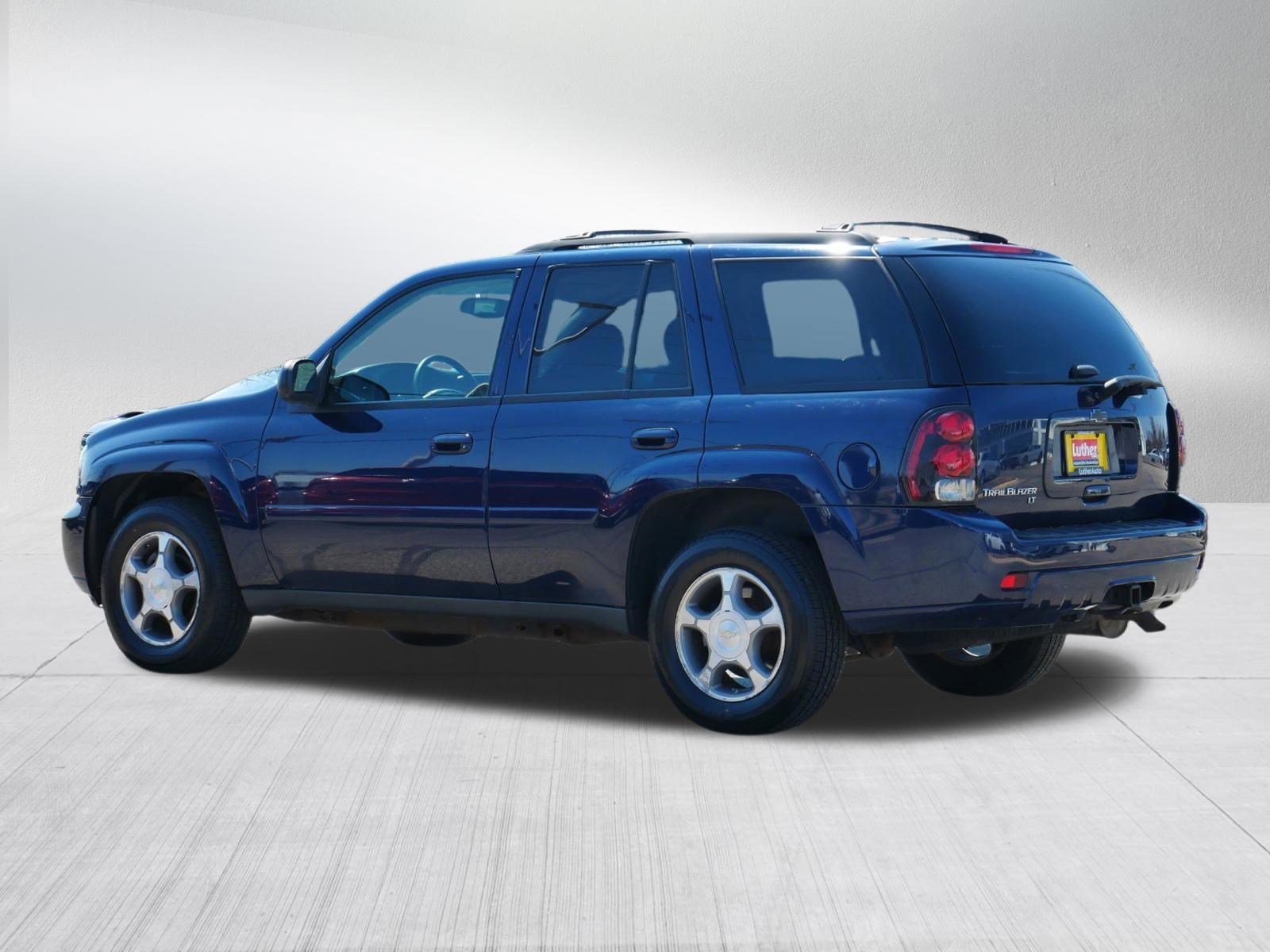 Used 2009 Chevrolet TrailBlazer LT w/ Skid Plate Package AWD/4WD image 5