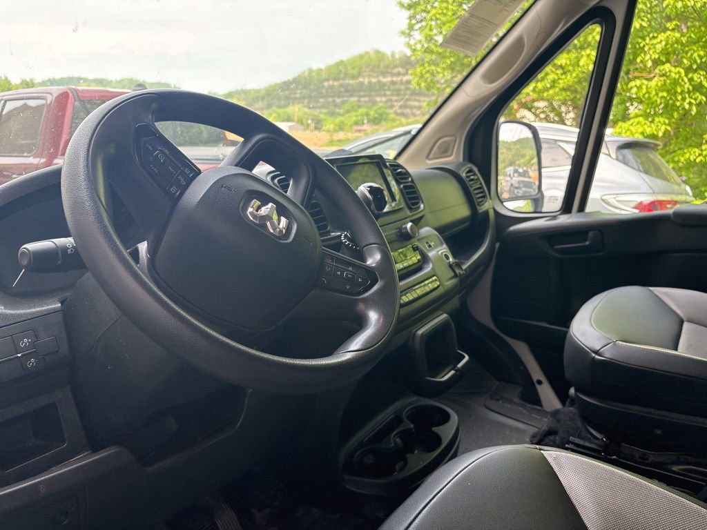 Used 2024 RAM ProMaster 2500 w/ Convenience Group image 9