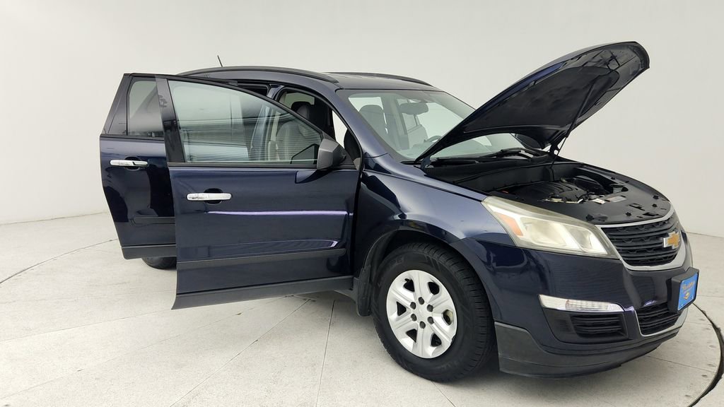 Used 2015 Chevrolet Traverse LS FWD image 11