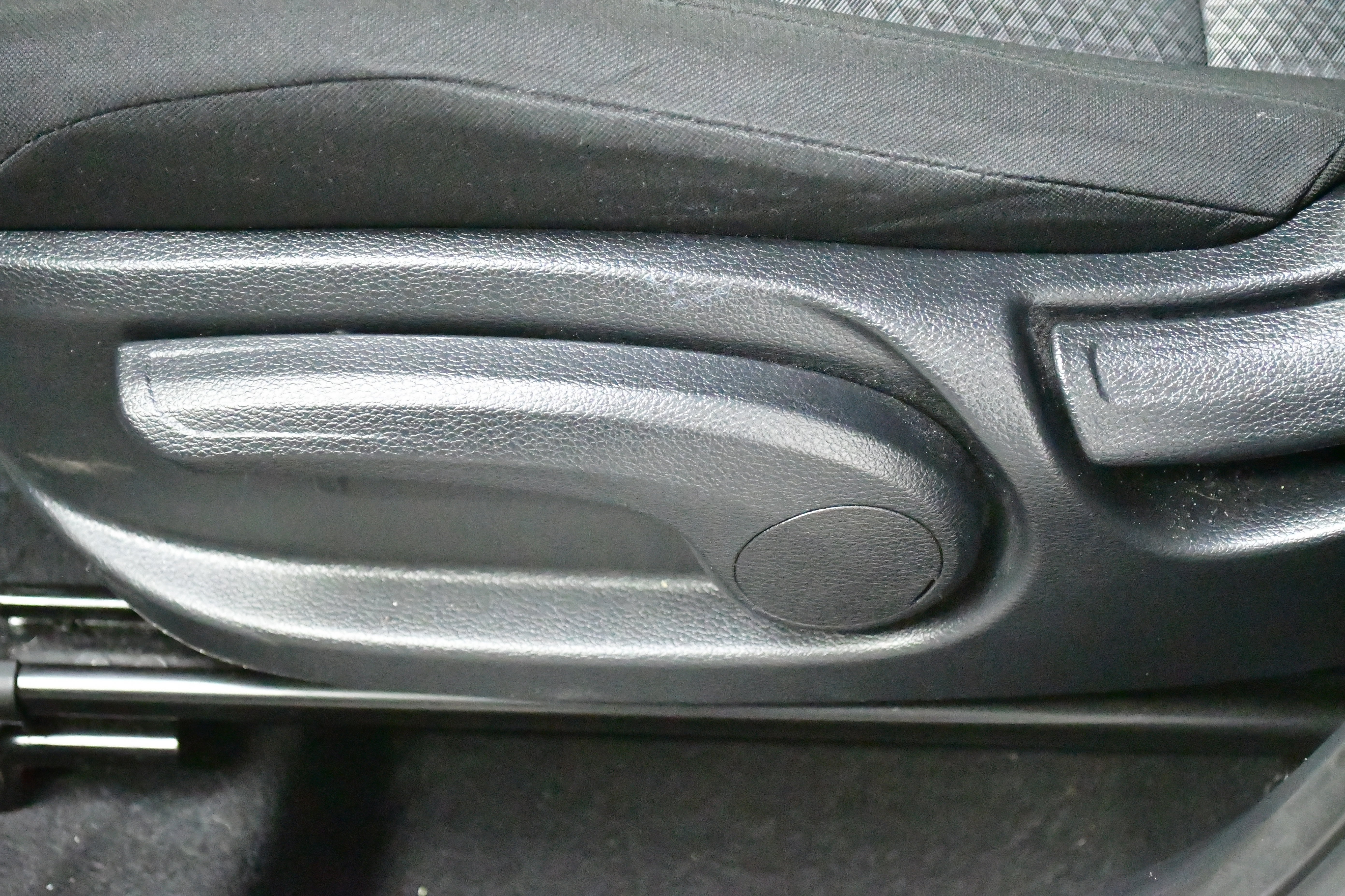 Used 2025 Kia Soul LX w/ LX Technology Package FWD image 13