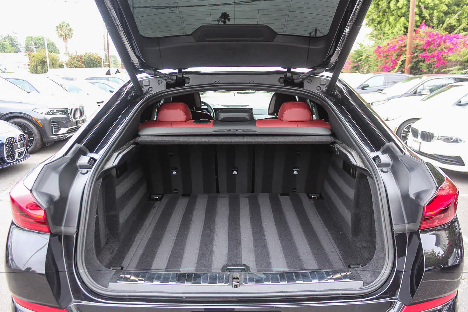 Used 2025 BMW X6 M60i w/ Executive Package AWD/4WD image 26