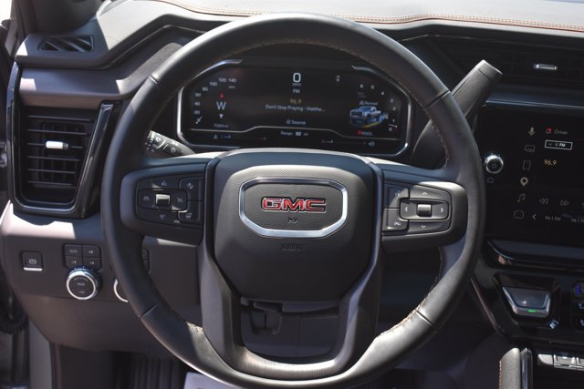 Used 2025 GMC Sierra 2500 AT4 w/ Technology Package AWD/4WD image 20