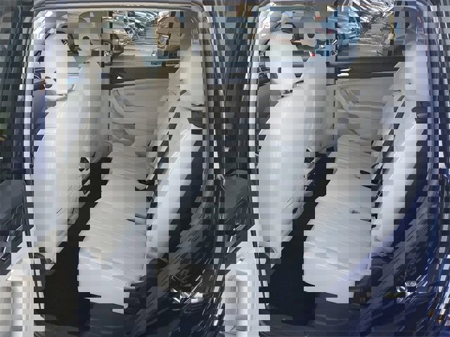 Certified 2023 Volkswagen Tiguan SE image 10