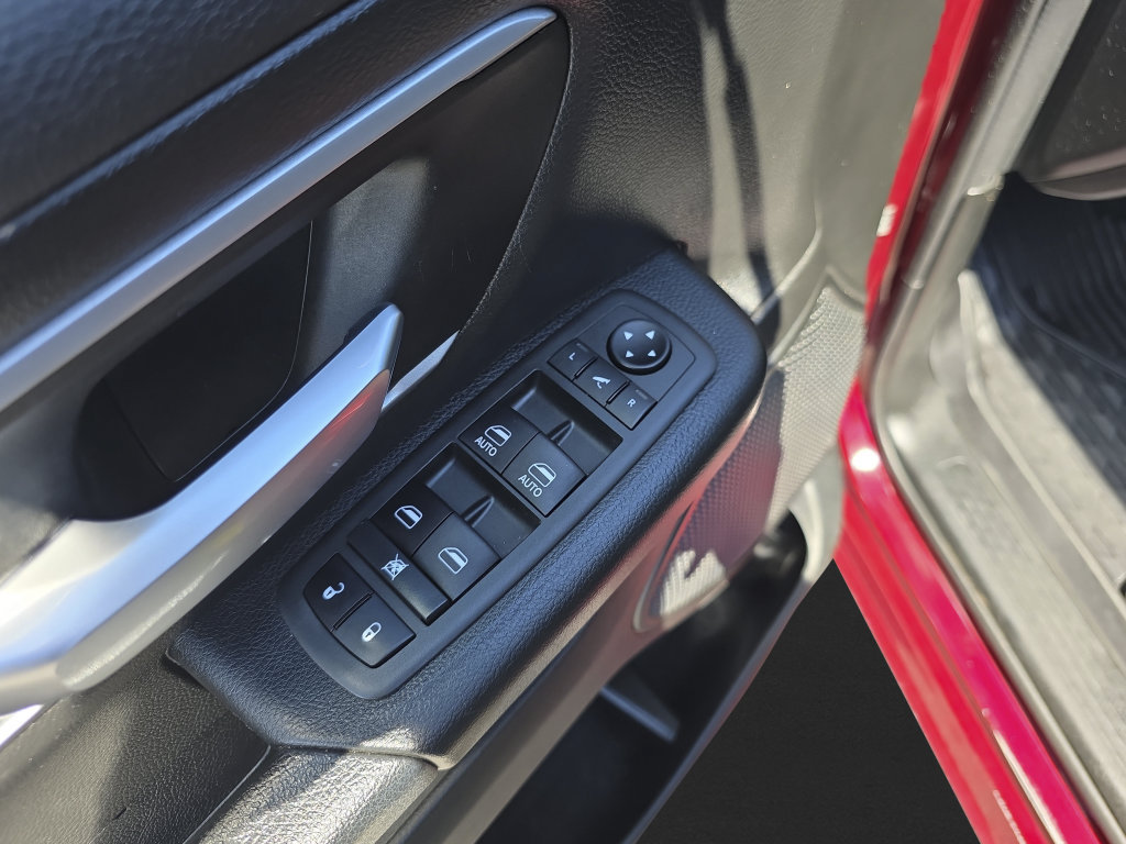 Used 2022 RAM 1500 Big Horn AWD/4WD image 18