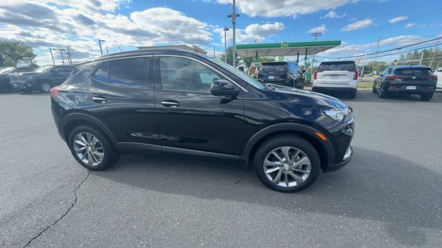 Certified 2022 Buick Encore GX Essence w/ Advanced Technology Package AWD/4WD image 9