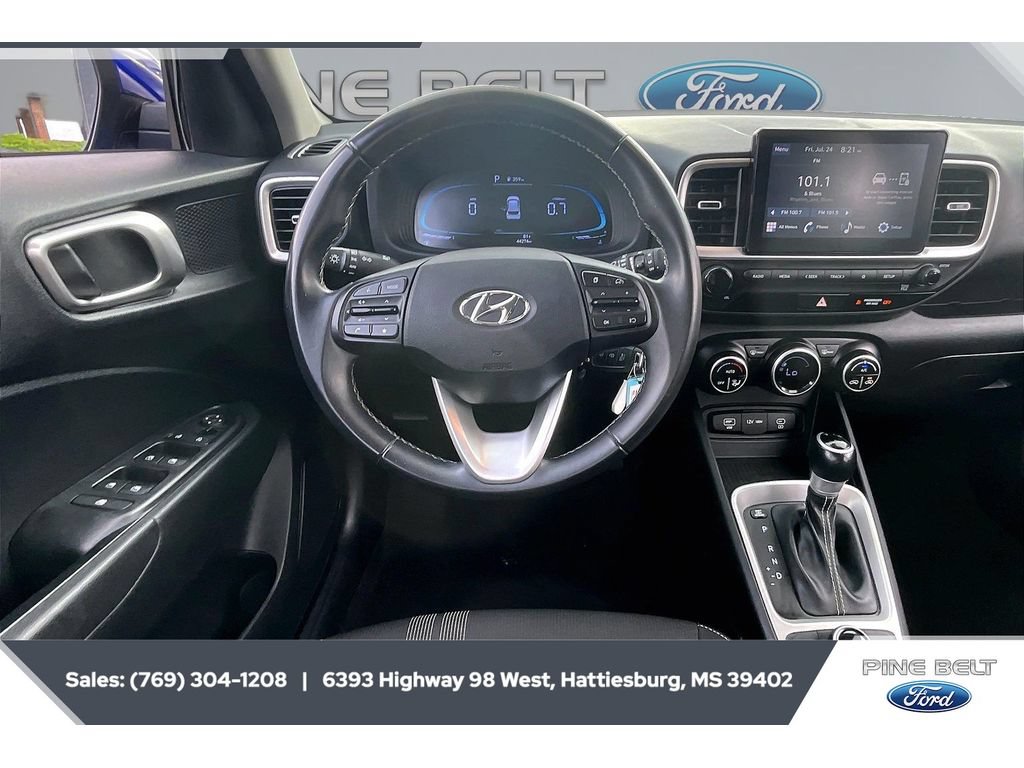 Used 2023 Hyundai Venue SEL FWD image 5
