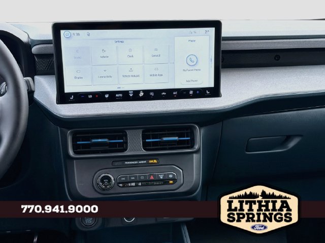 New 2026 Ford Maverick XLT w/ XLT Luxury Package FWD image 18