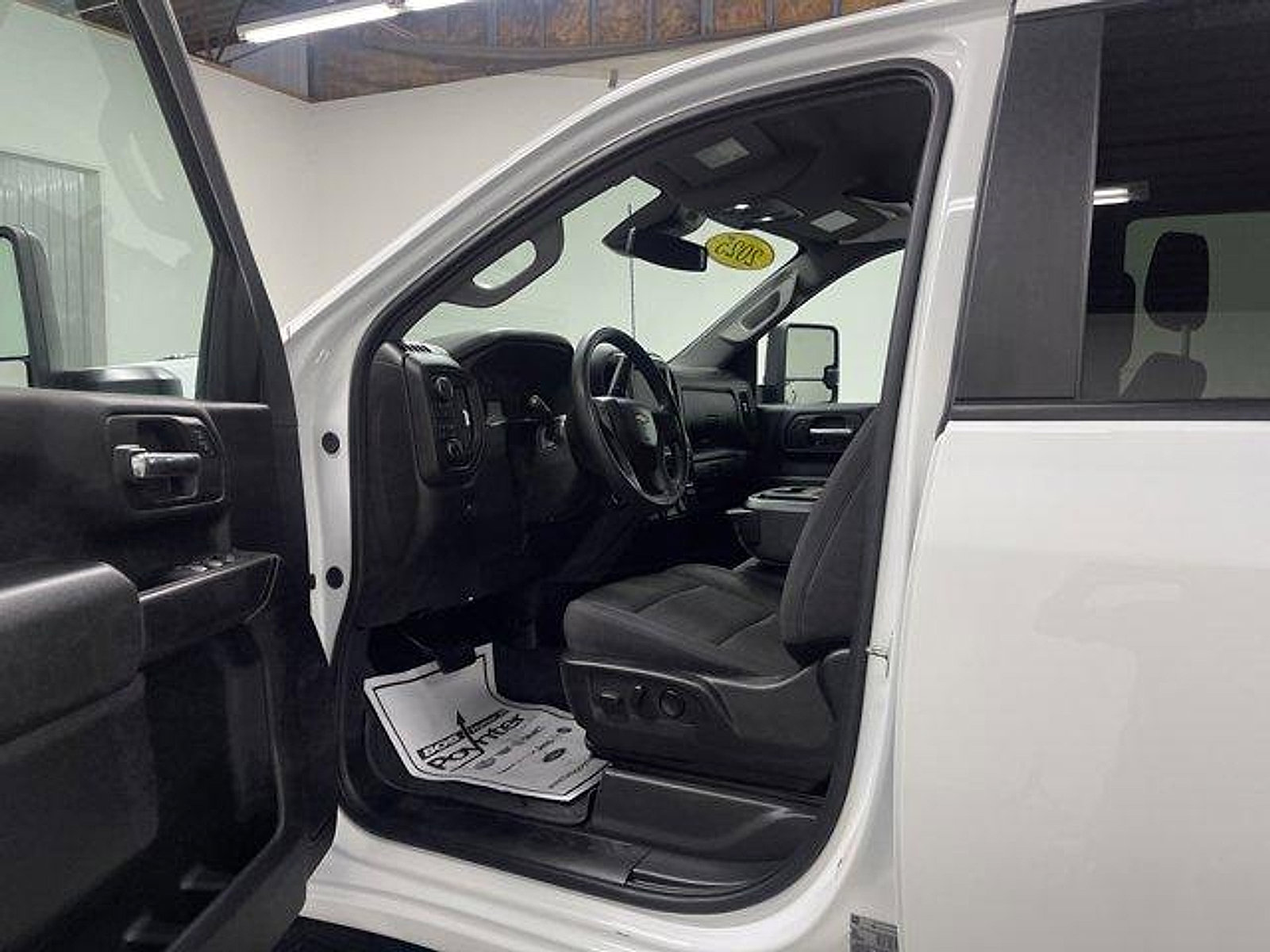 Used 2024 Chevrolet Silverado 2500 Custom w/ Custom Value Package AWD/4WD image 7