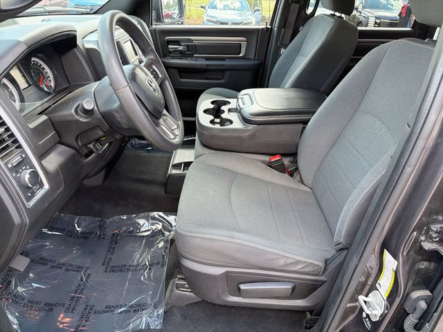 Used 2024 RAM 1500 Warlock AWD/4WD image 15