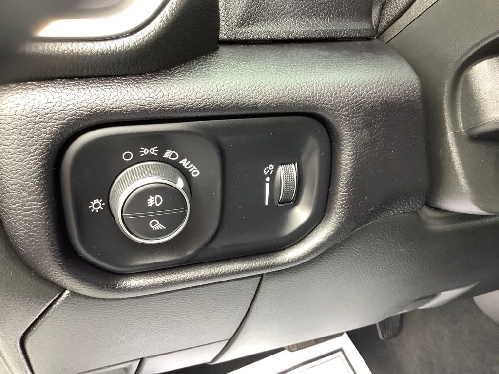 Used 2024 RAM 3500 Big Horn AWD/4WD image 15
