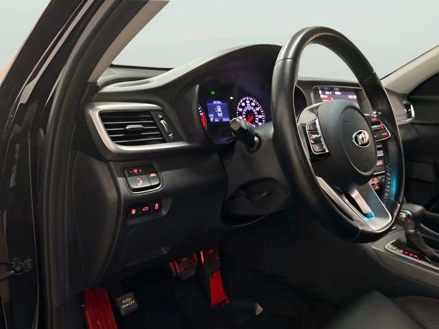 Used 2020 Kia Optima SE FWD image 16