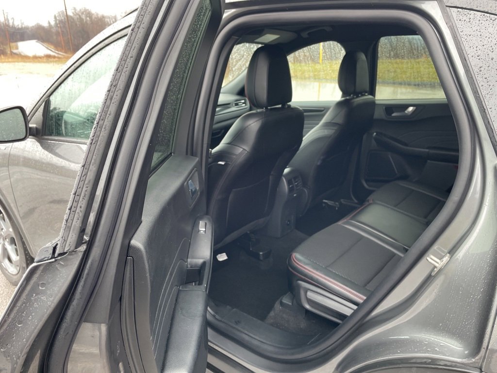 Used 2025 Ford Escape ST-Line image 10
