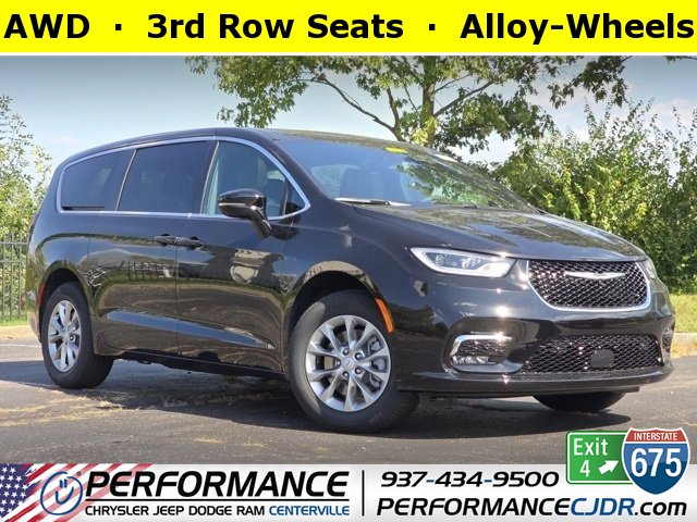New 2026 Chrysler Pacifica Select image 1
