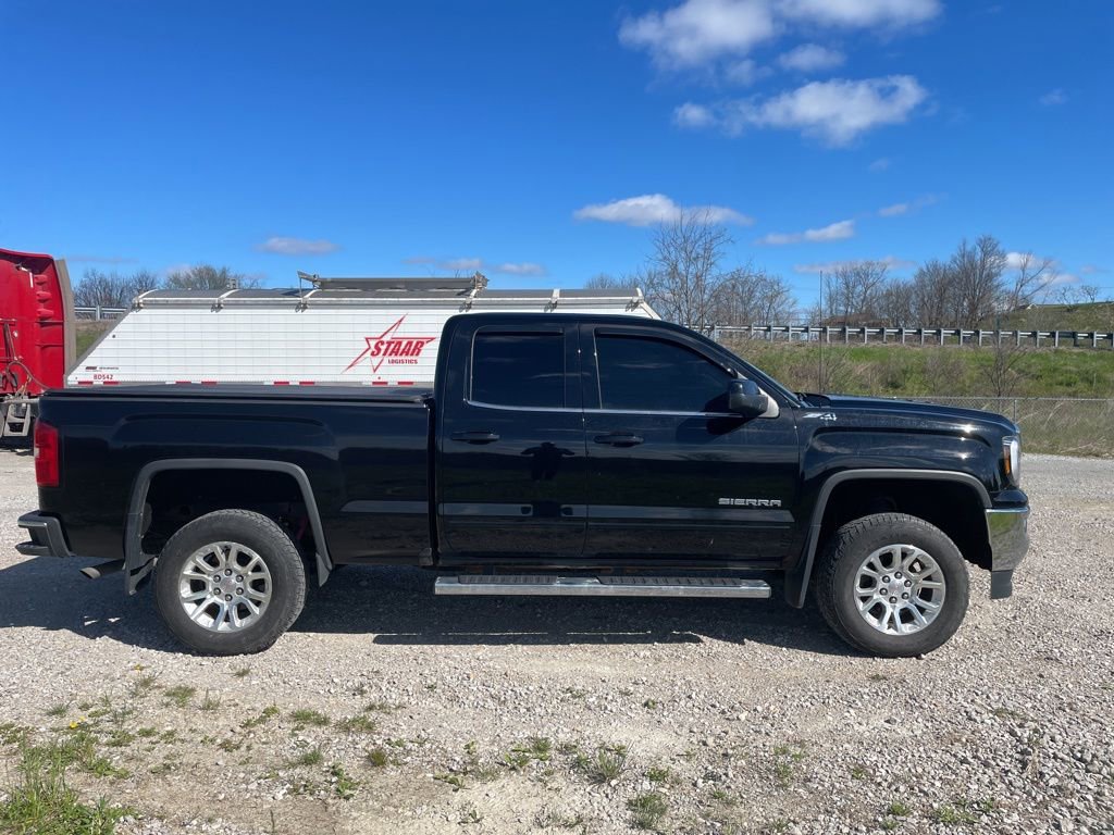 Used 2017 GMC Sierra 1500 SLE w/ Suspension Package, Off-Road image 5