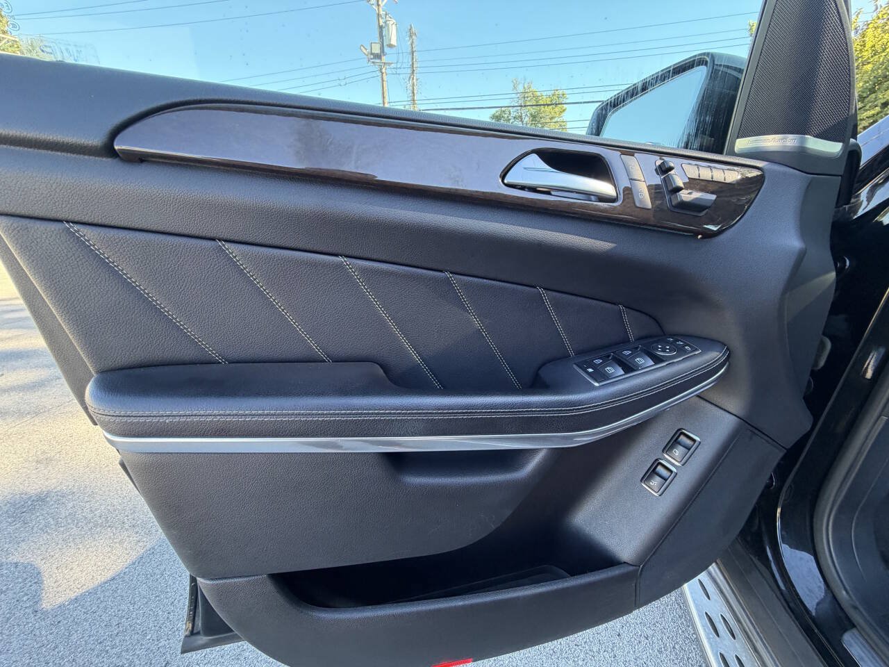 Used 2013 Mercedes-Benz GL 320 BlueTEC 4MATIC image 21