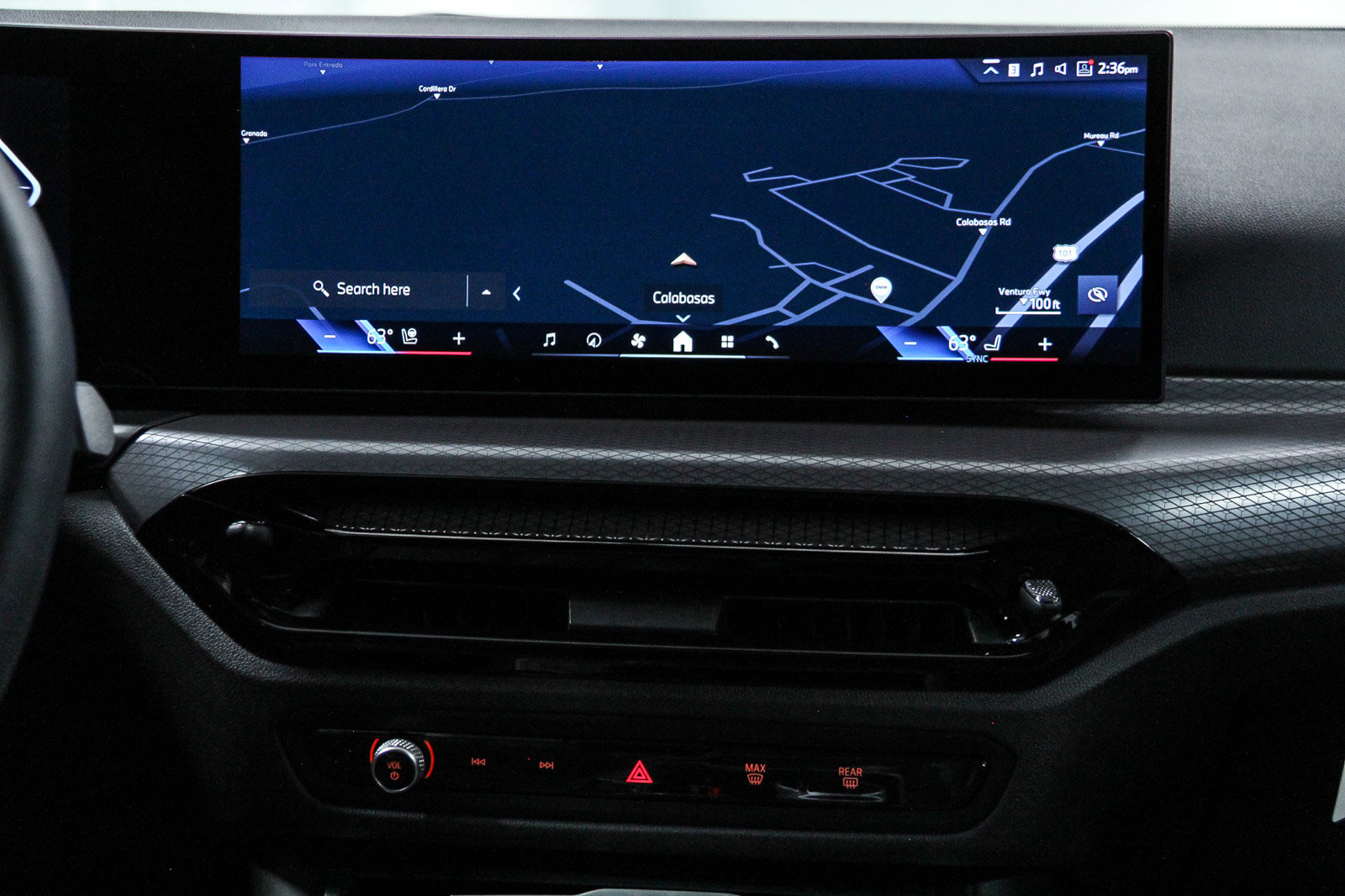 Used 2025 BMW 430i Coupe w/ Convenience Package image 15