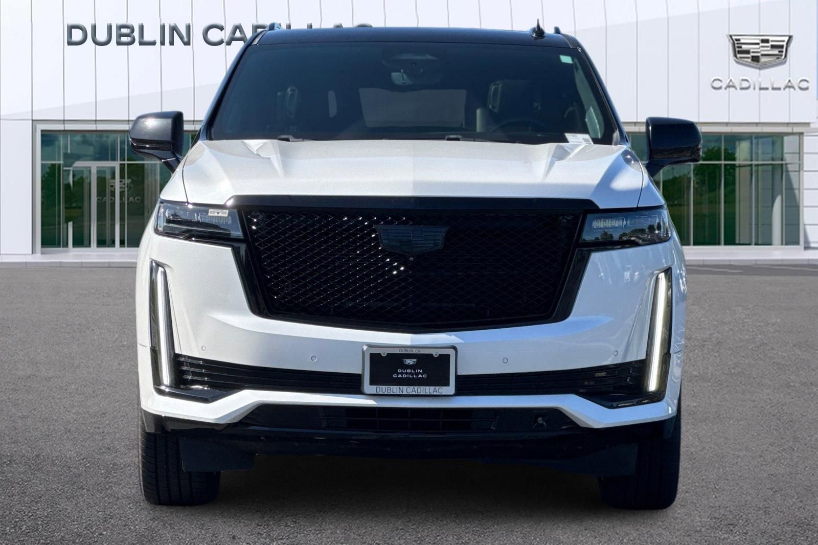 Used 2021 Cadillac Escalade ESV Sport Platinum w/ Heavy-Duty Trailer Package AWD/4WD image 9