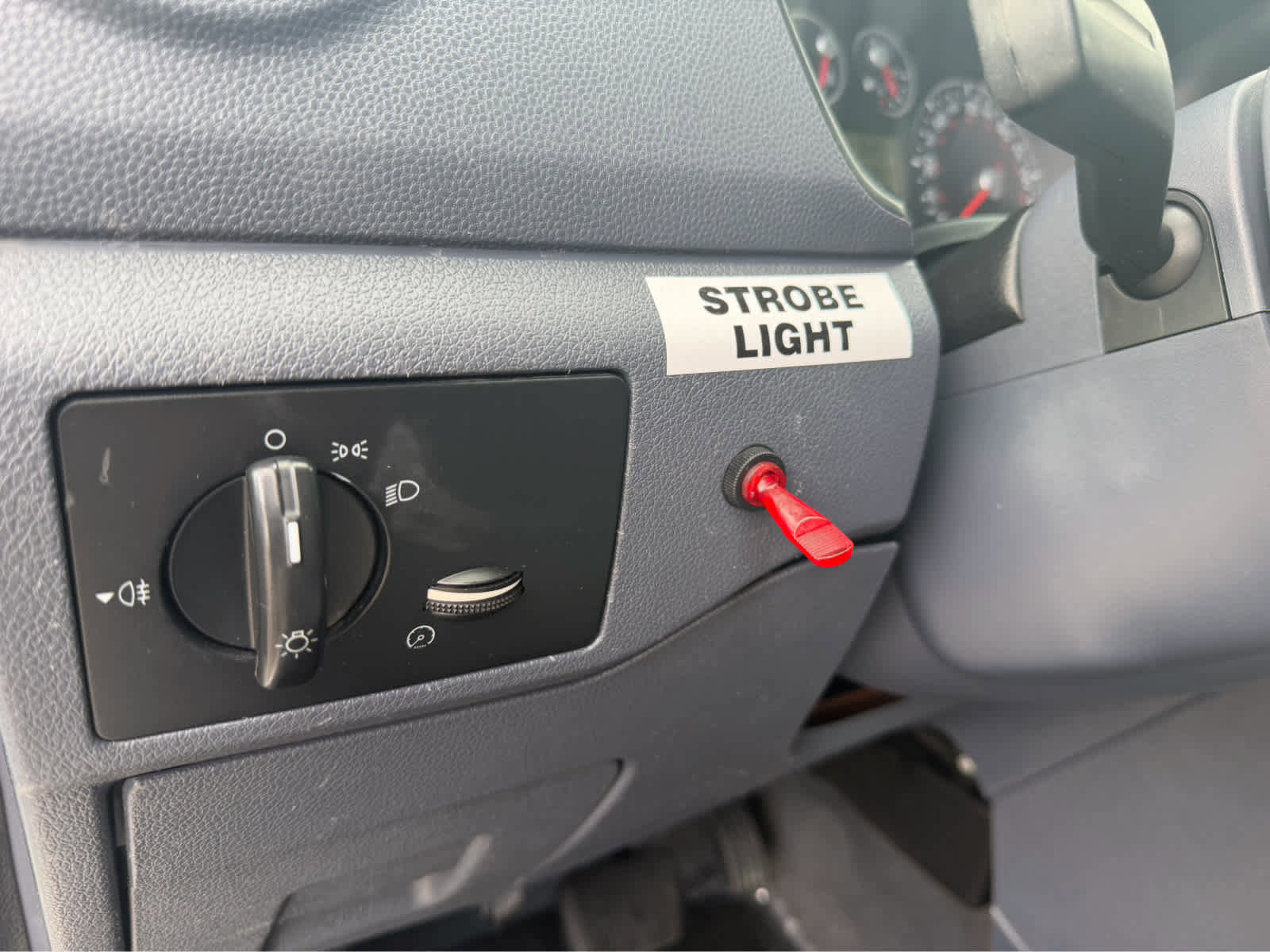 Used 2013 Ford Transit Connect XLT image 12