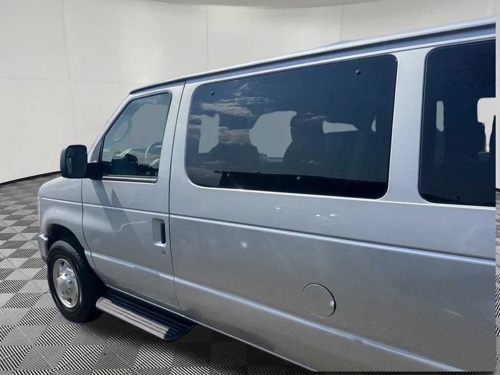 Used 2012 Ford E-350 and Econoline 350 XLT RWD image 9