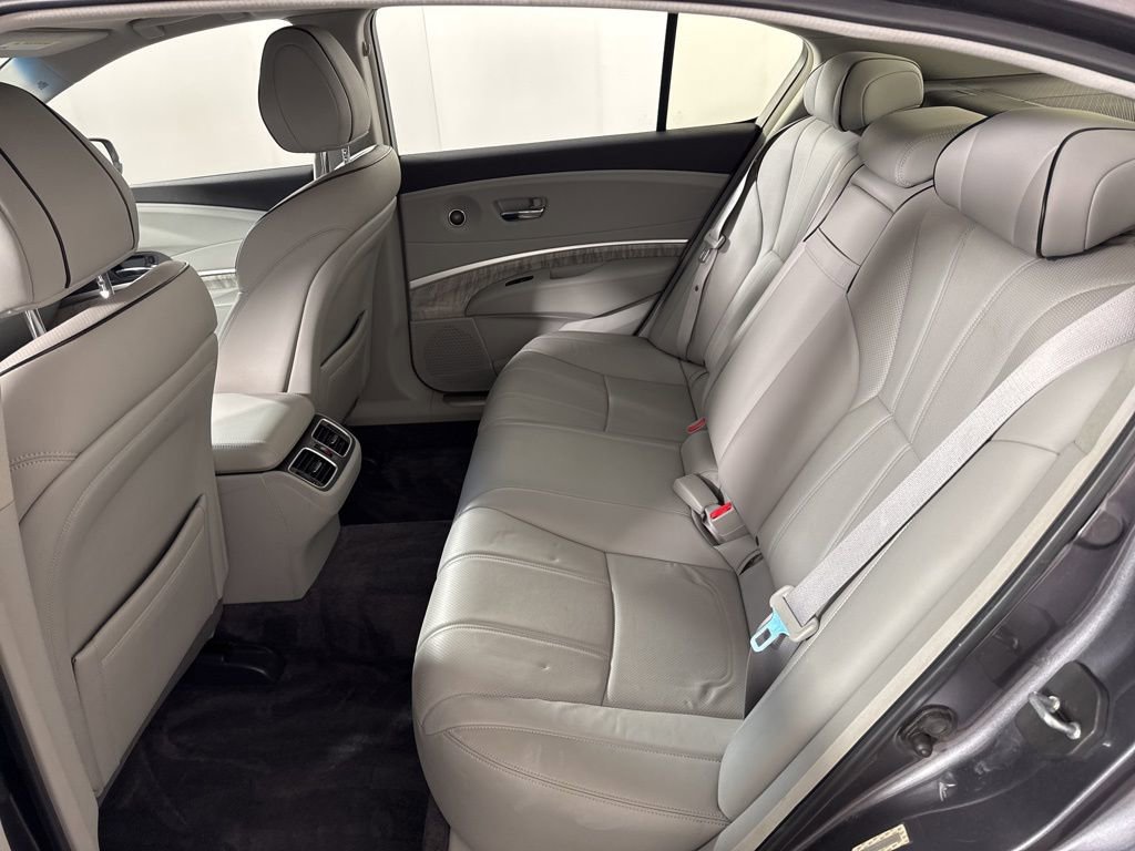 Used 2018 Acura RLX w/ Technology Package FWD image 17