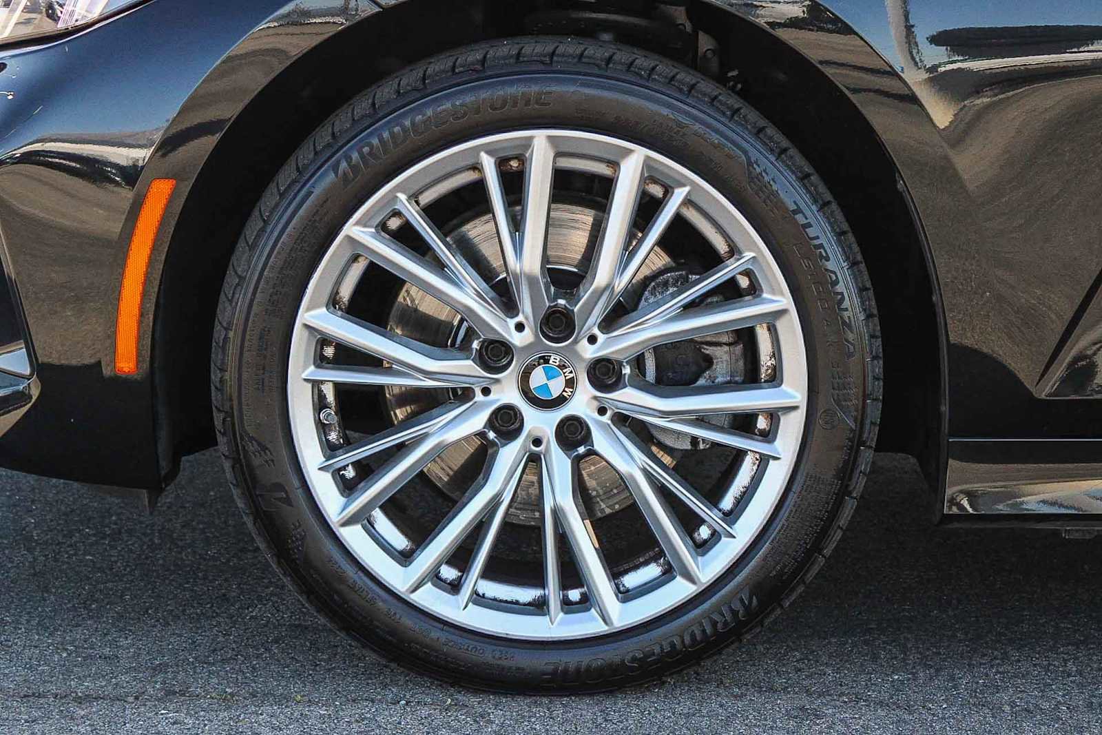 Used 2024 BMW 330i Sedan image 9