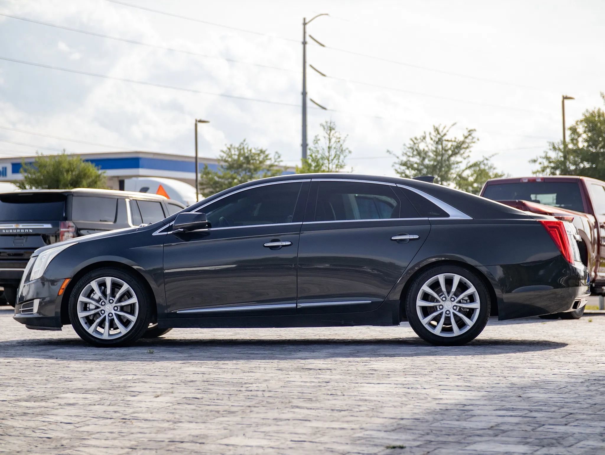 Used 2016 Cadillac XTS Luxury AWD/4WD image 9