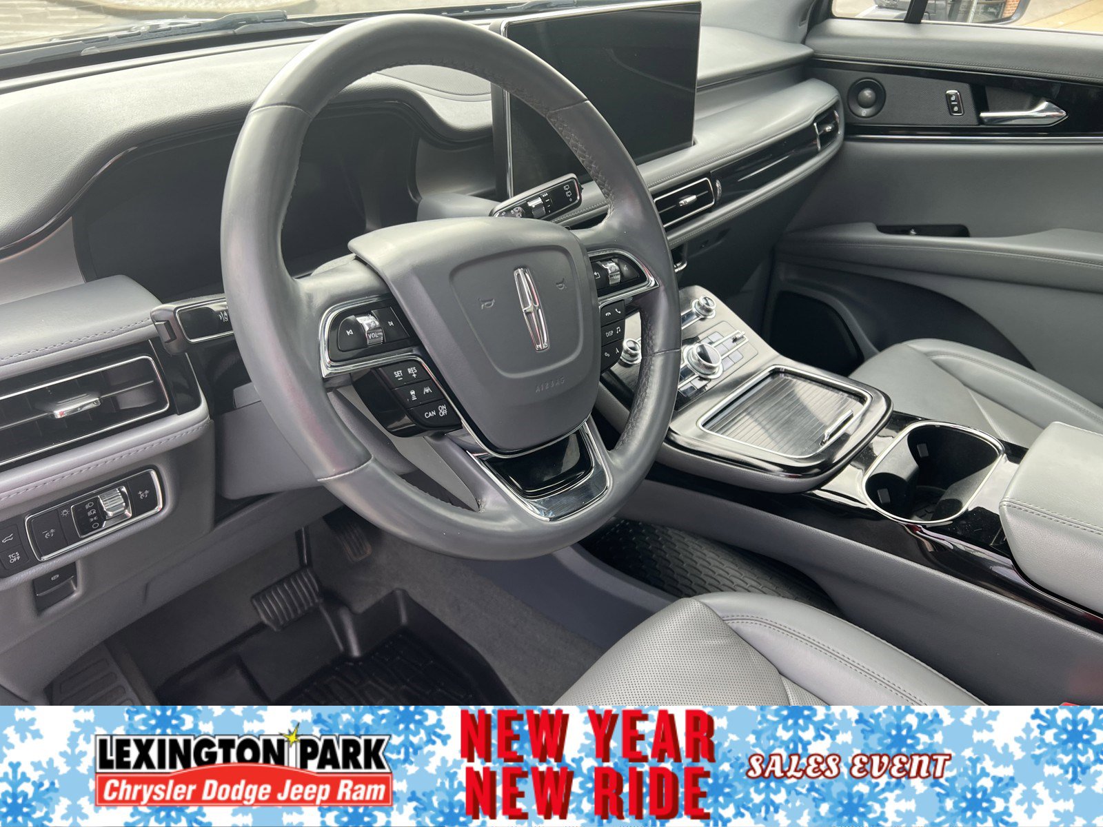 Used 2021 Lincoln Nautilus Reserve w/ Equipment Group 201A image 14