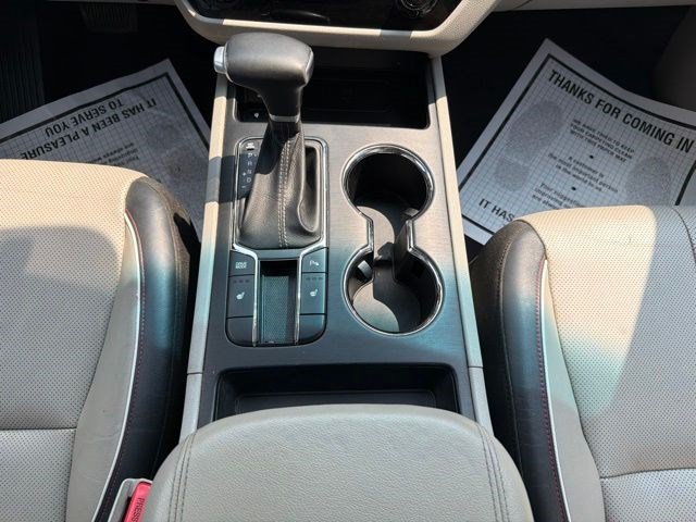 Used 2021 Kia Sedona EX FWD image 24