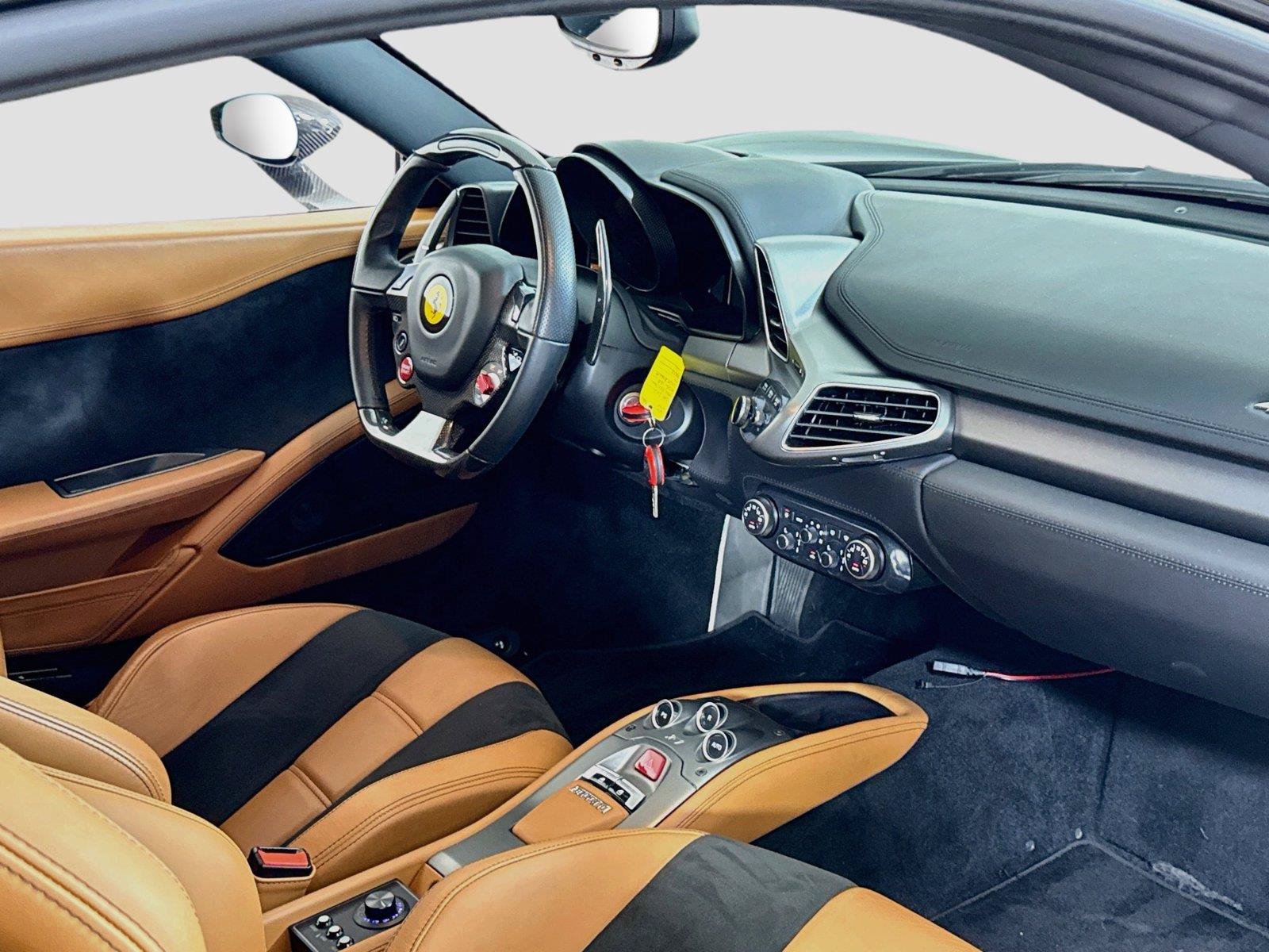 Used 2011 Ferrari 458 Italia Coupe RWD image 29