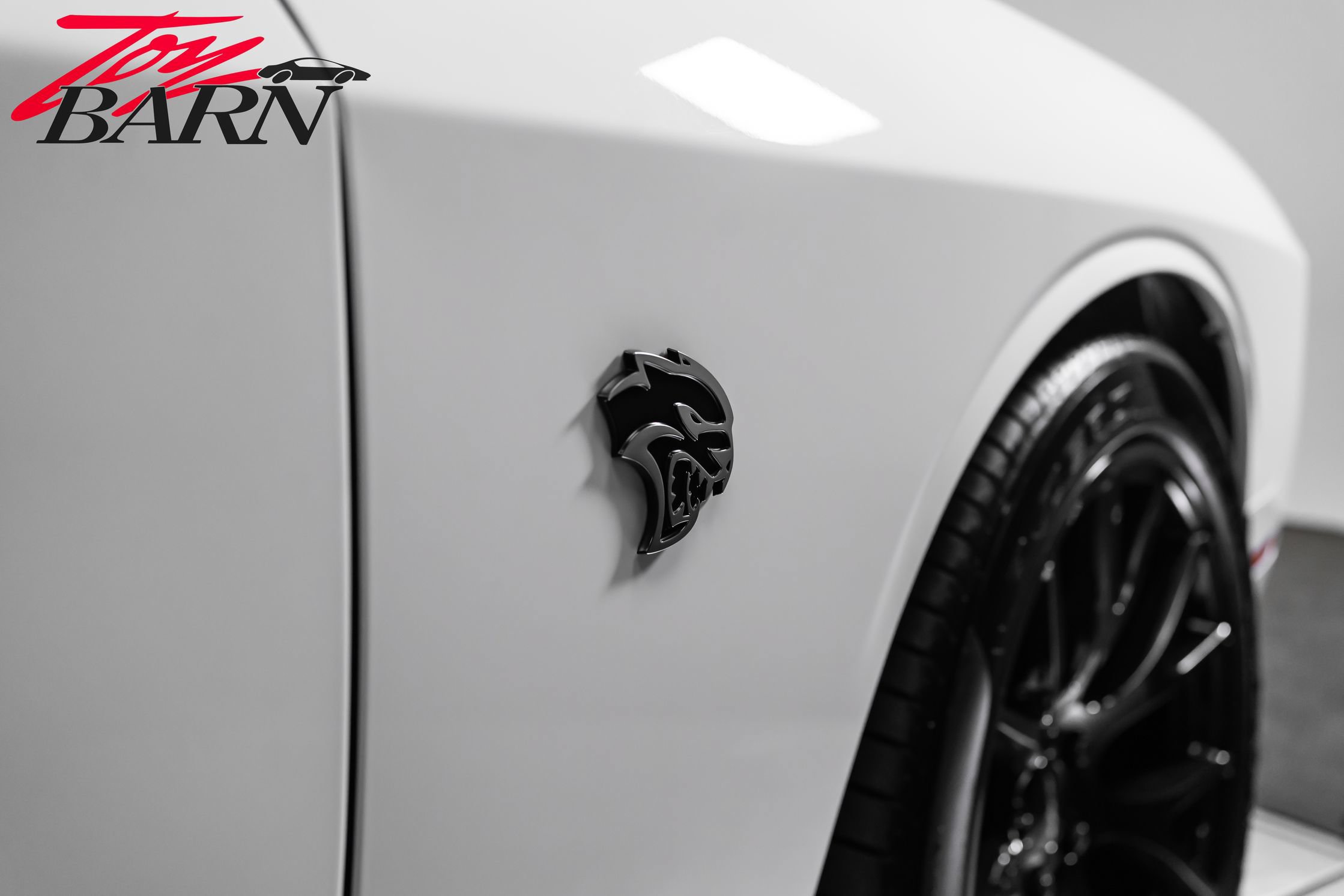 Used 2015 Dodge Challenger SRT Hellcat RWD image 14