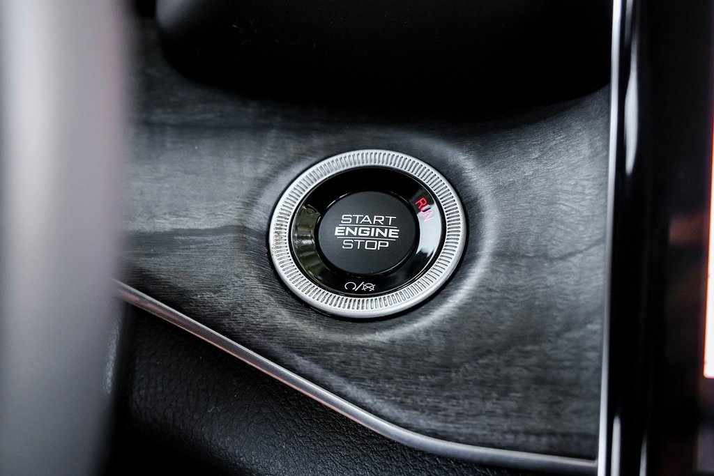 Used 2022 Jeep Grand Cherokee L Overland w/ MOPAR Finishing Package image 29