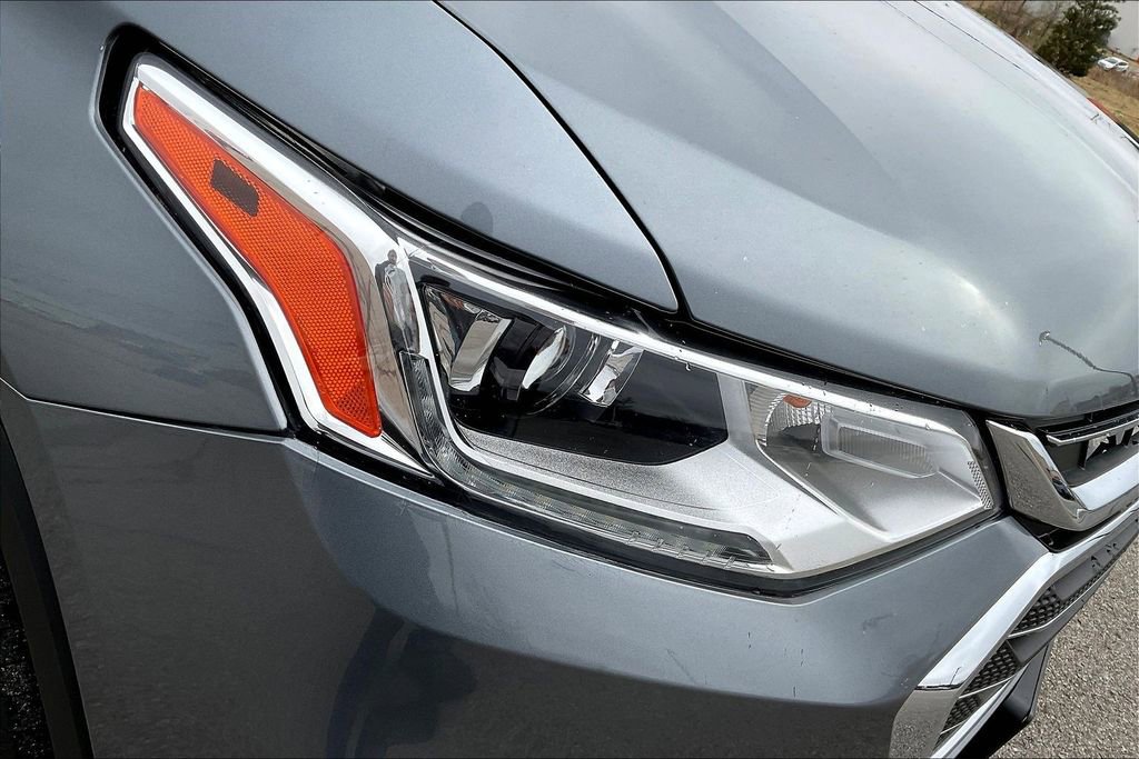 Used 2020 Chevrolet Traverse LT w/ LT Premium Package image 32