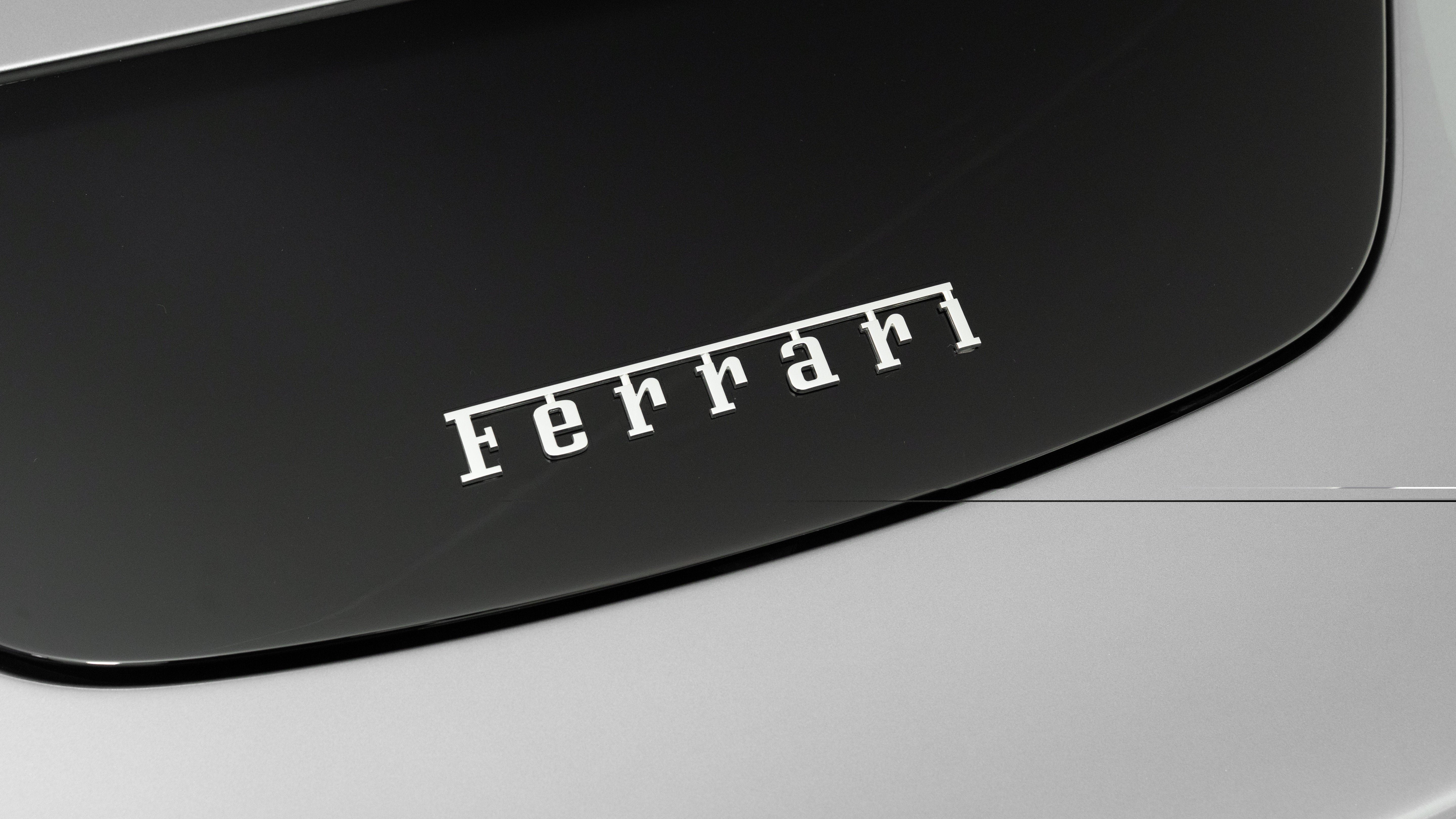 Certified 2025 Ferrari Roma Spider RWD image 15